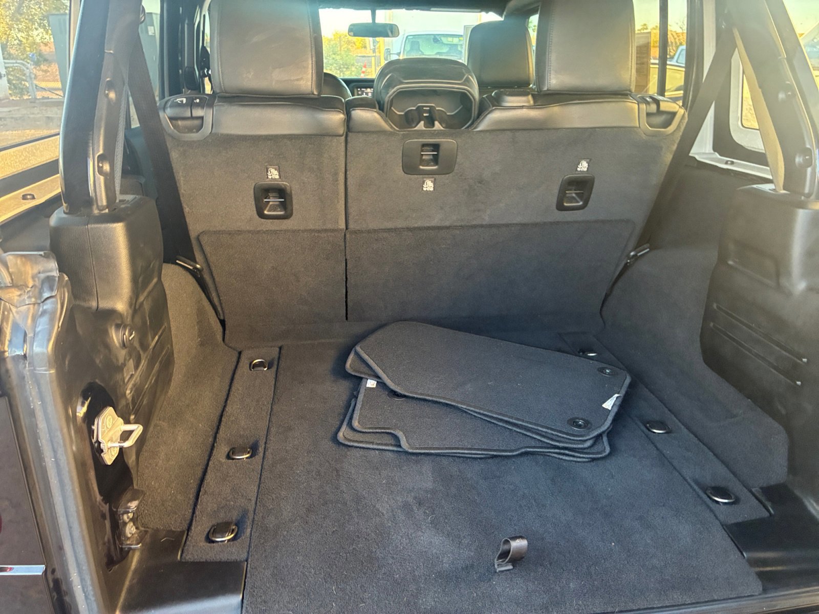 Used 2021 Jeep Wrangler Unlimited Sahara w/ Safety Group image 17