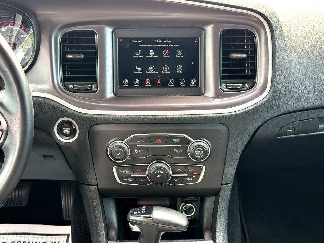Used 2022 Dodge Charger SXT w/ Blacktop Package RWD image 27