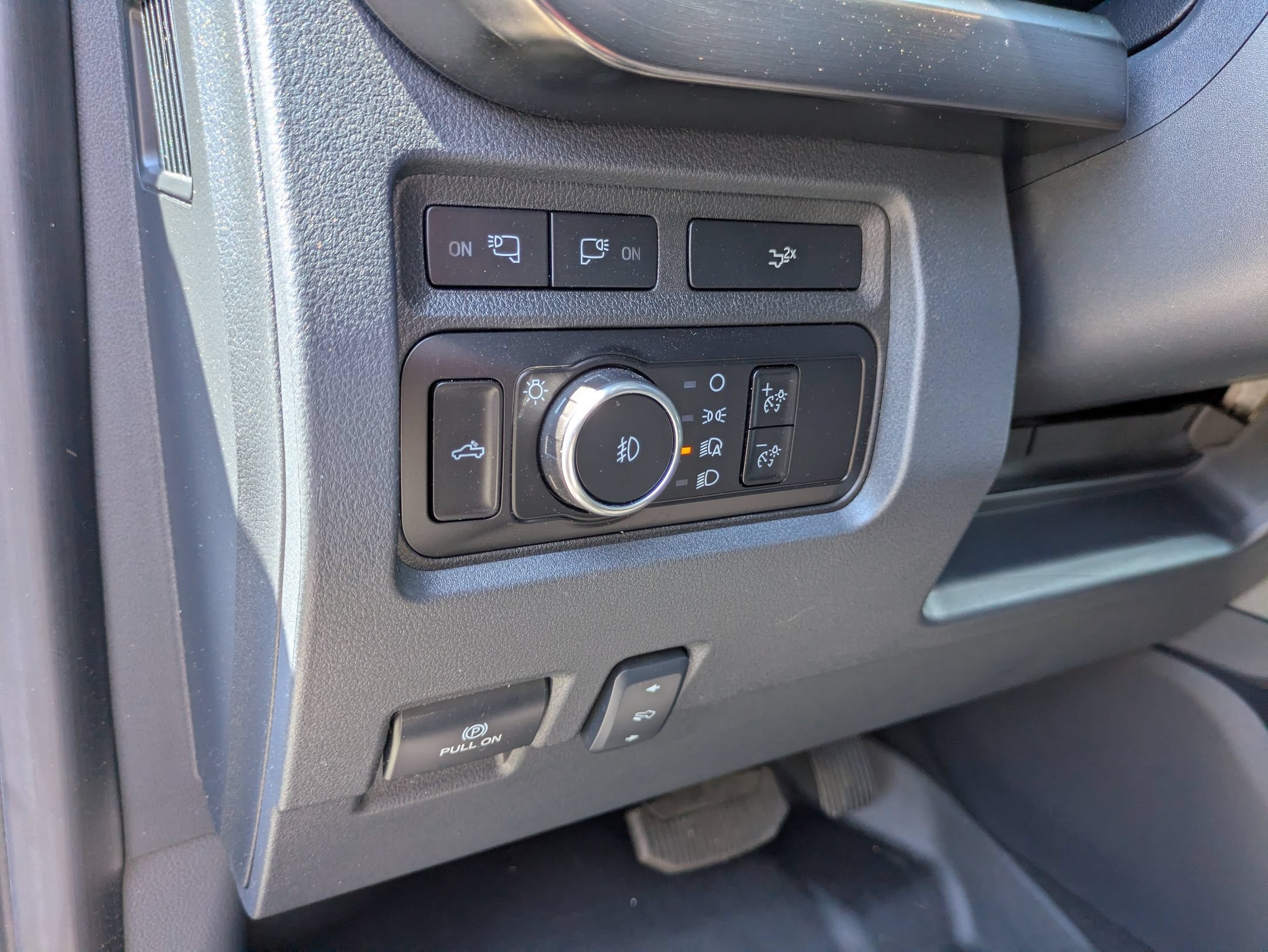Certified 2023 Ford F250 Lariat w/ Black Appearance Package AWD/4WD image 18