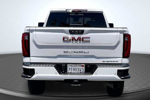 Used 2024 GMC Sierra 2500 Denali w/ Denali Reserve Package AWD/4WD image 4