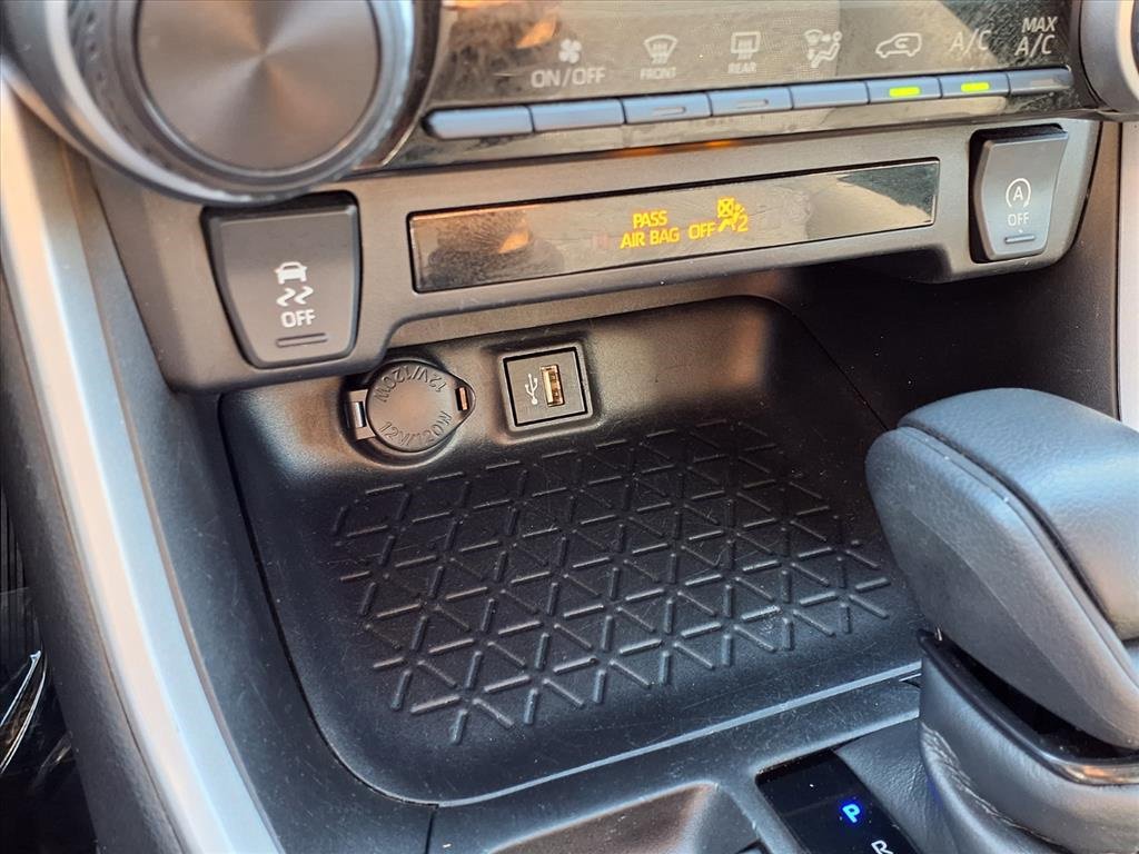 Used 2024 Toyota RAV4 LE image 11