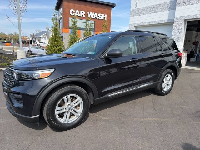 Certified 2022 Ford Explorer XLT AWD/4WD image 2