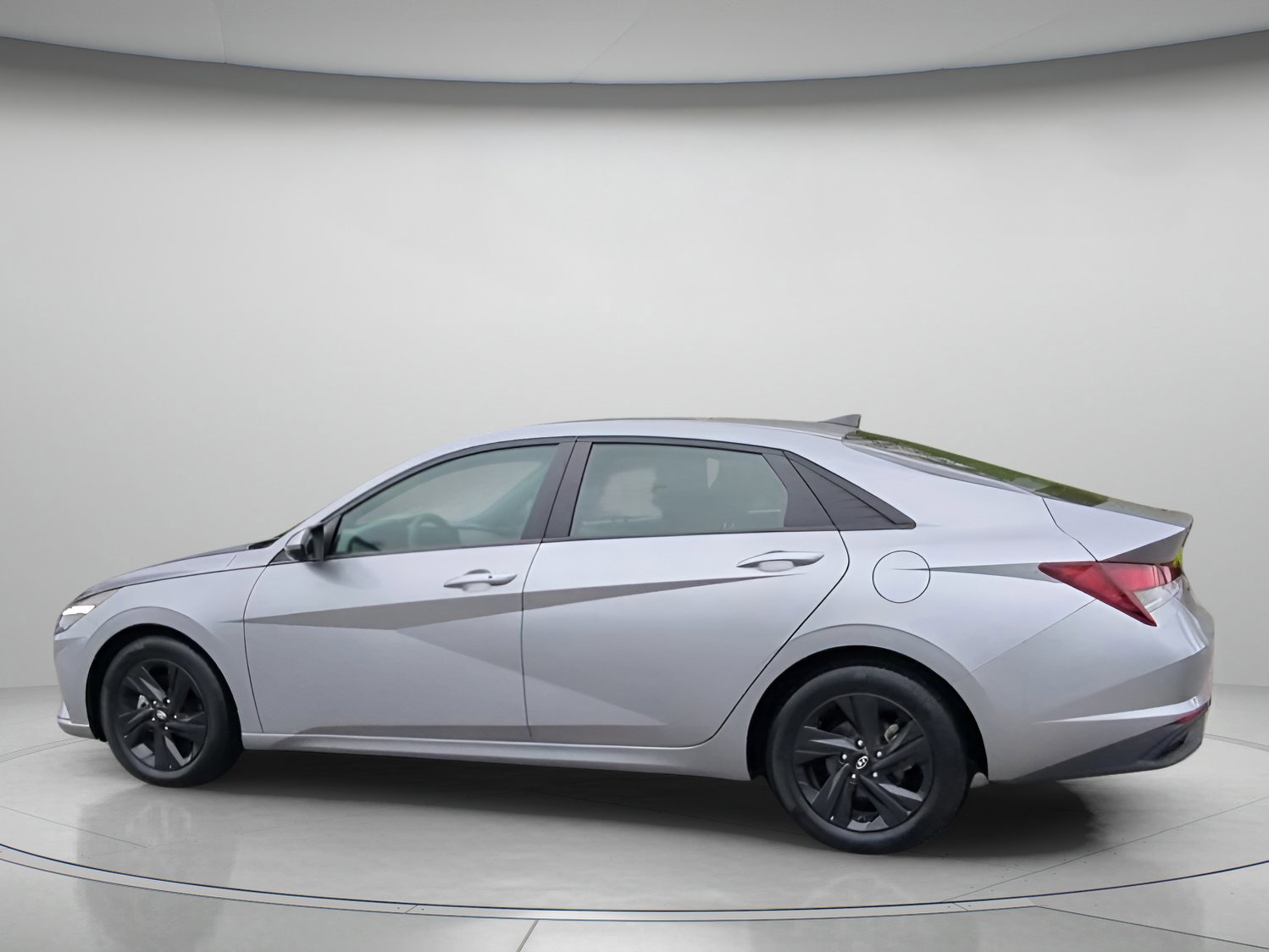 Used 2023 Hyundai Elantra SEL w/ Cargo Package image 10