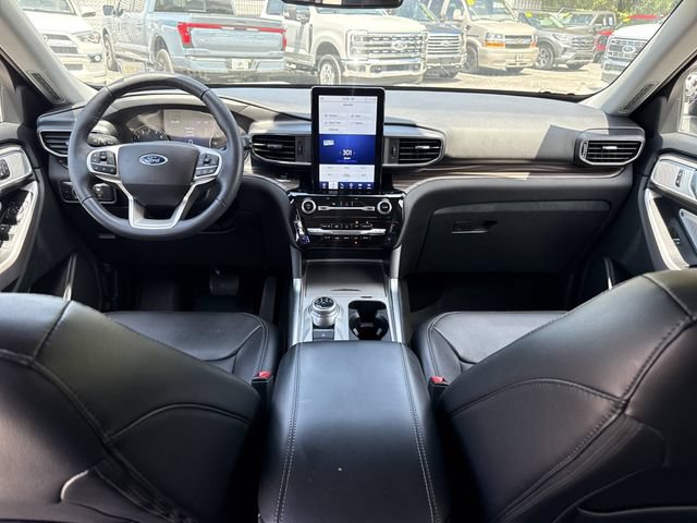 Certified 2024 Ford Explorer Limited w/ Limited Technology Package RWD image 26