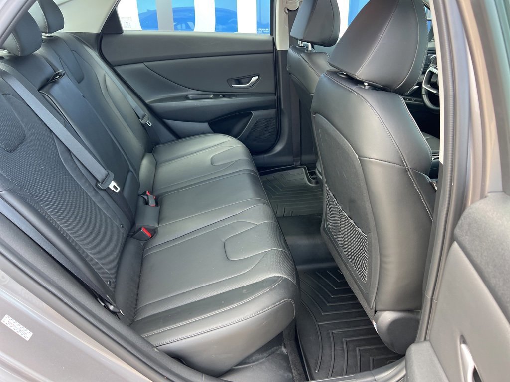 Used 2023 Hyundai Elantra Limited image 20