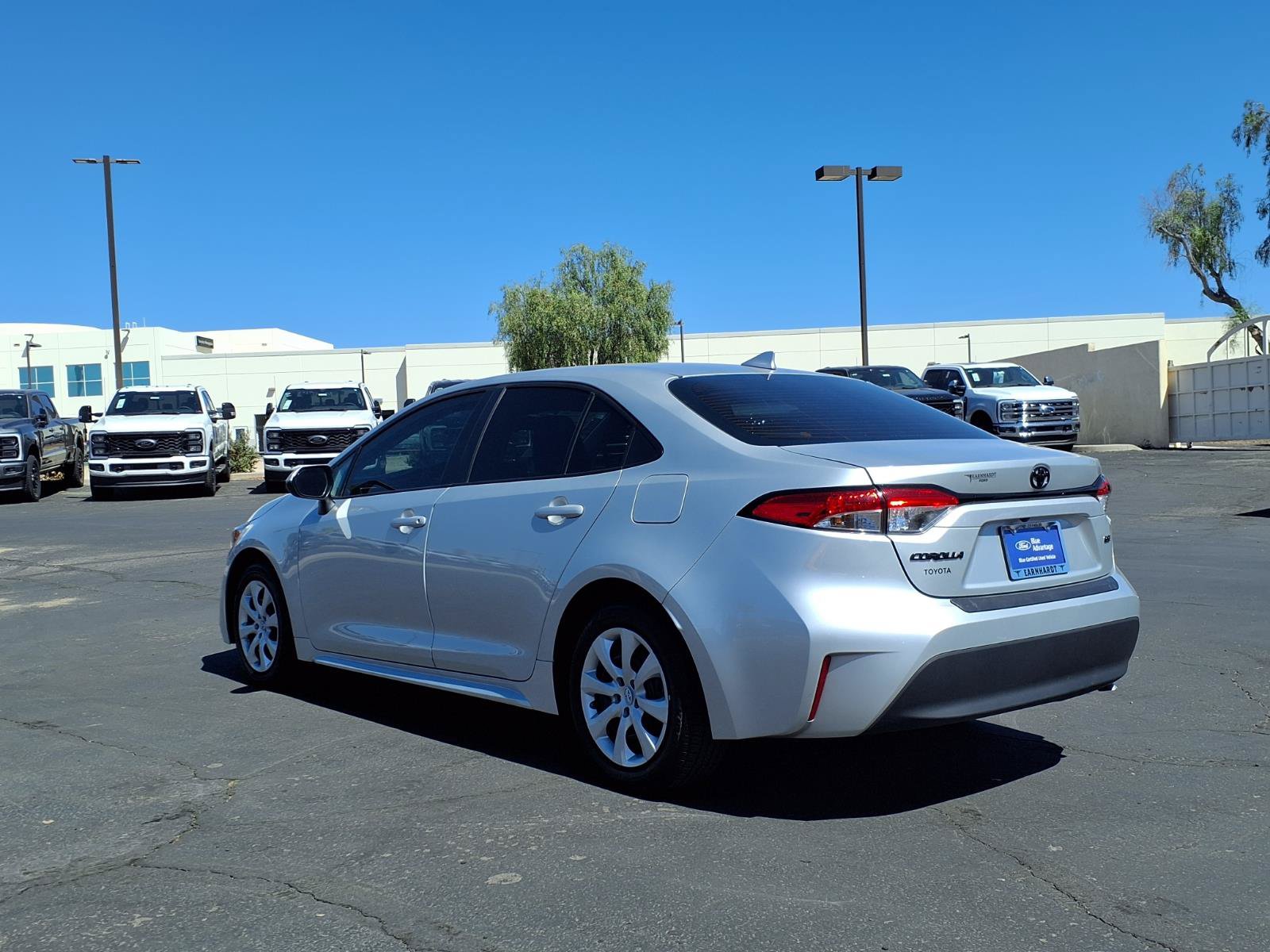 Used 2024 Toyota Corolla LE FWD image 4
