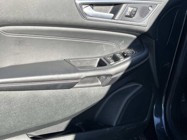 Certified 2023 Ford Edge Titanium w/ Equipment Group 301A AWD/4WD image 17