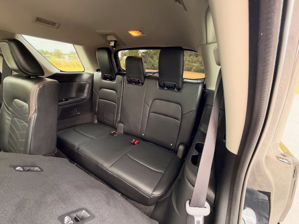 Used 2022 Nissan Pathfinder Platinum w/ Cargo Package FWD image 24