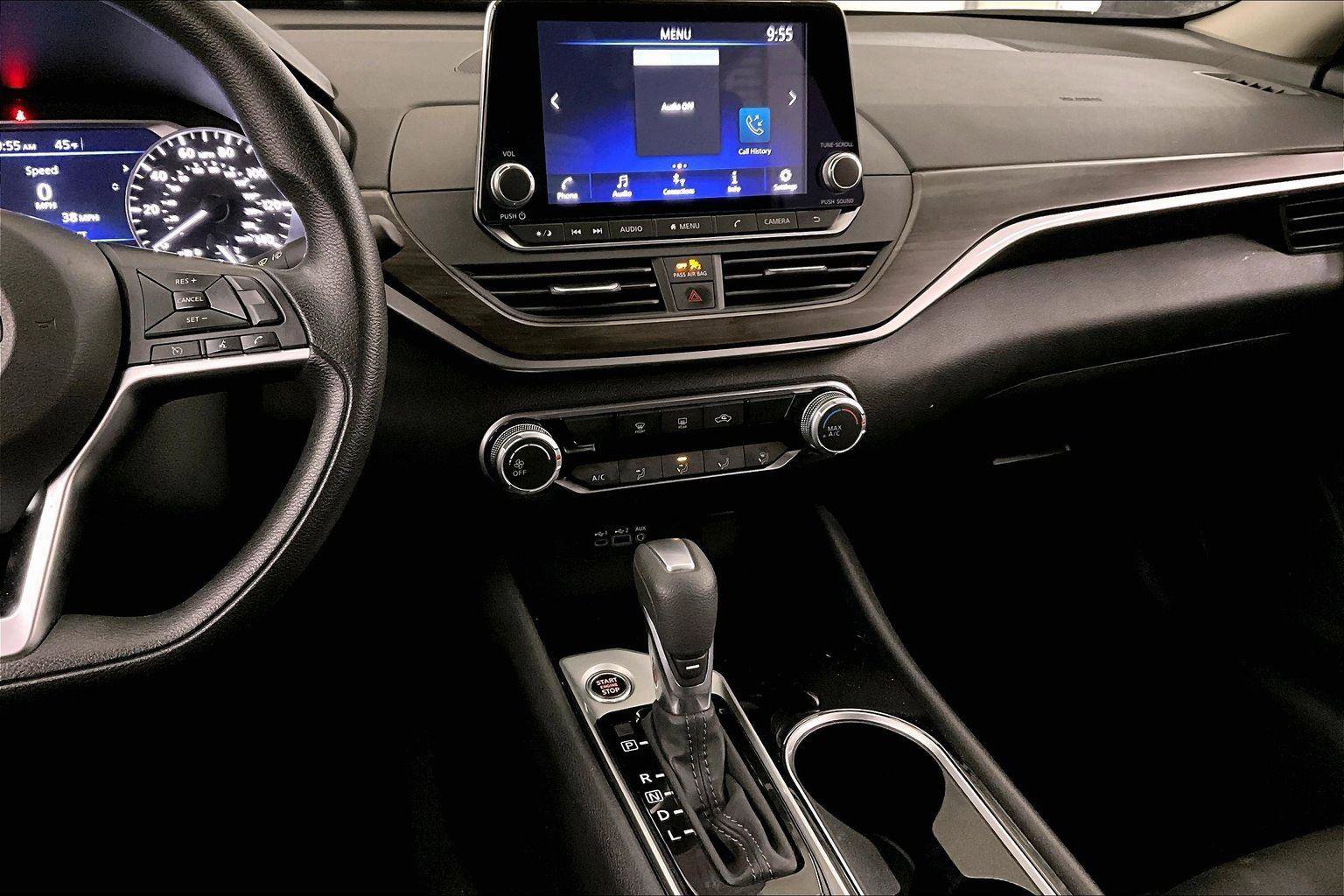 Used 2024 Nissan Altima 2.5 SV image 6