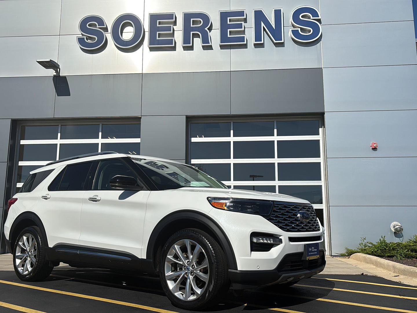 Certified 2023 Ford Explorer Platinum w/ Technology Package