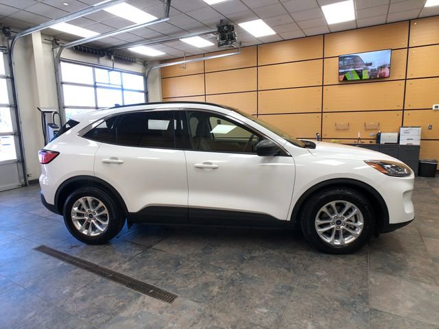 Certified 2022 Ford Escape SE w/ Convenience Package FWD image 8