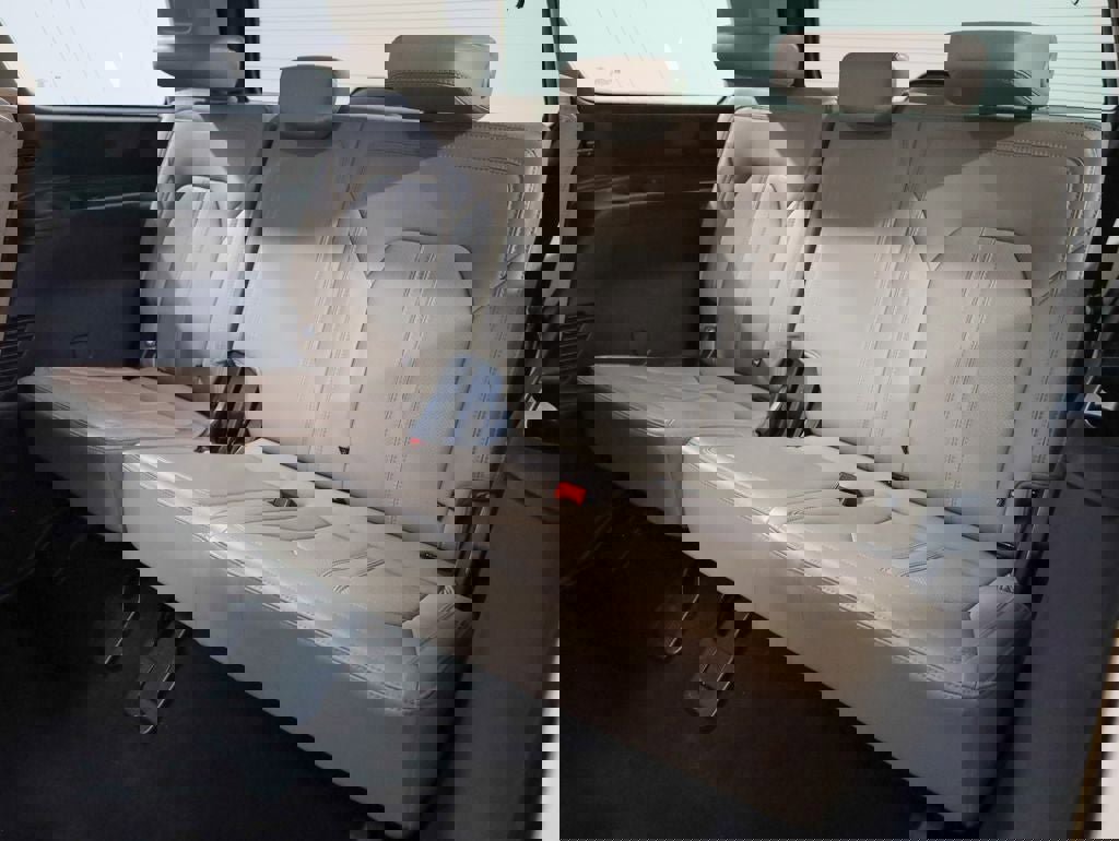 Certified 2024 Ford Expedition Limited image 18