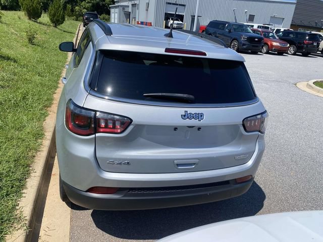 Used 2024 Jeep Compass Latitude AWD/4WD image 6
