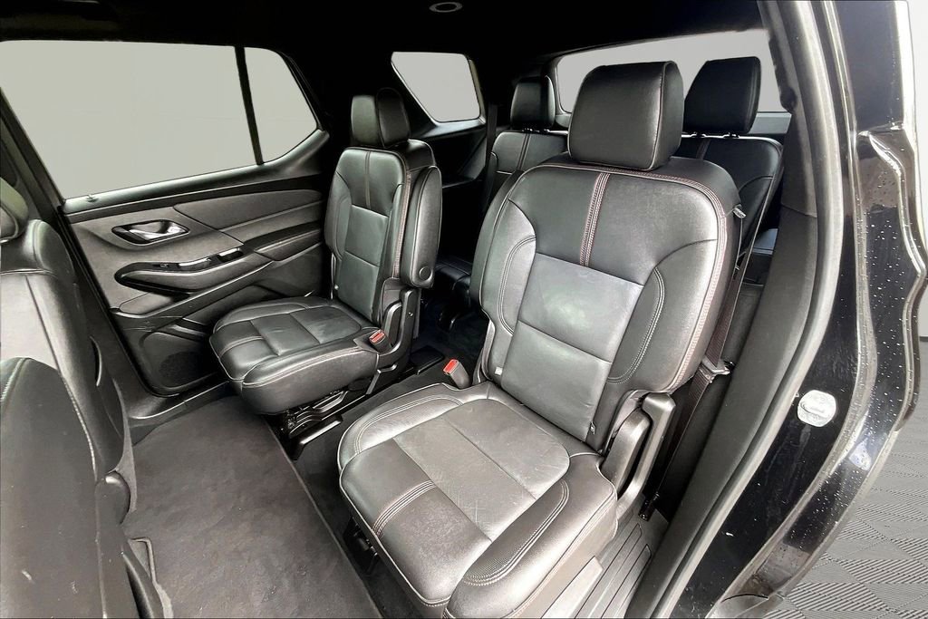 Used 2022 Chevrolet Traverse RS FWD image 26