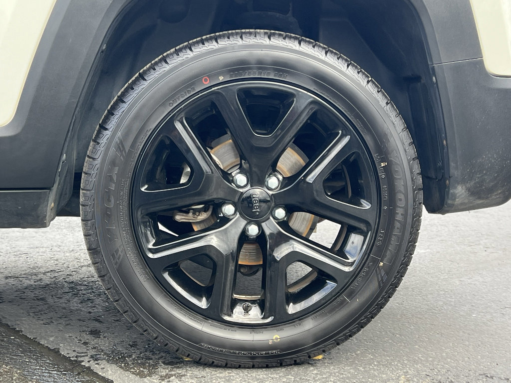 Used 2018 Jeep Renegade Altitude AWD/4WD image 13
