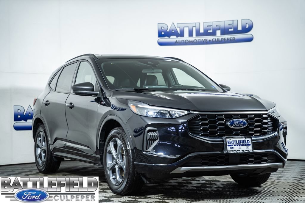 Certified 2023 Ford Escape ST-Line w/ Tech Pack #1 image 6