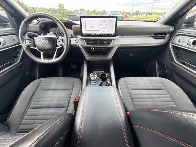 Certified 2025 Ford Explorer ST-Line AWD/4WD image 16
