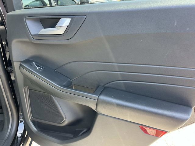 Certified 2025 Ford Escape SE FWD image 28