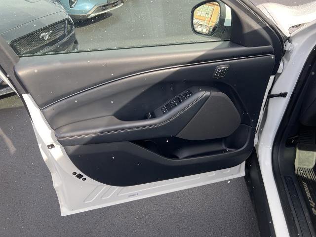 Certified 2021 Ford Mustang Mach-E Select w/ Comfort/Technology Package image 27