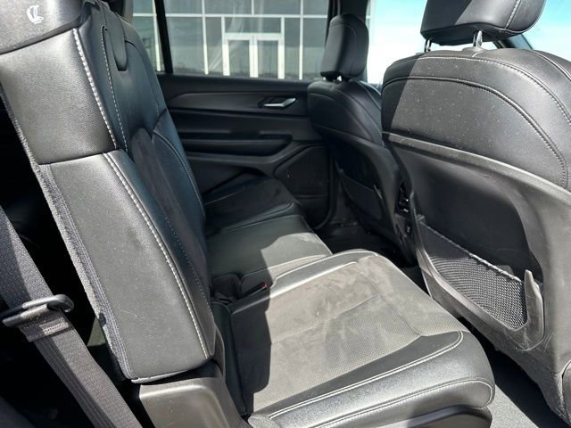 Used 2024 Jeep Grand Cherokee L Laredo AWD/4WD image 13