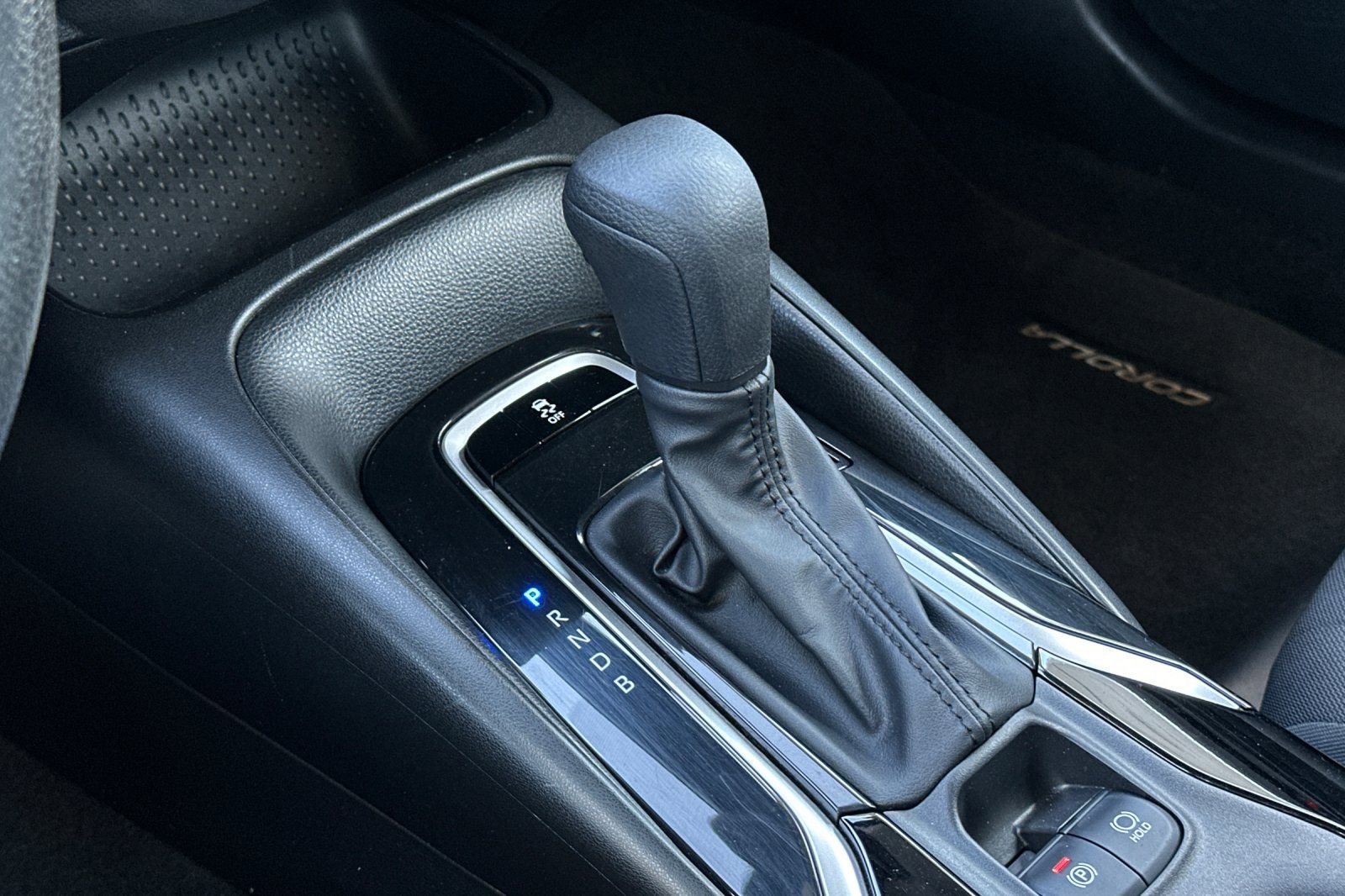 Used 2022 Toyota Corolla LE w/ LE Convenience Package FWD image 19