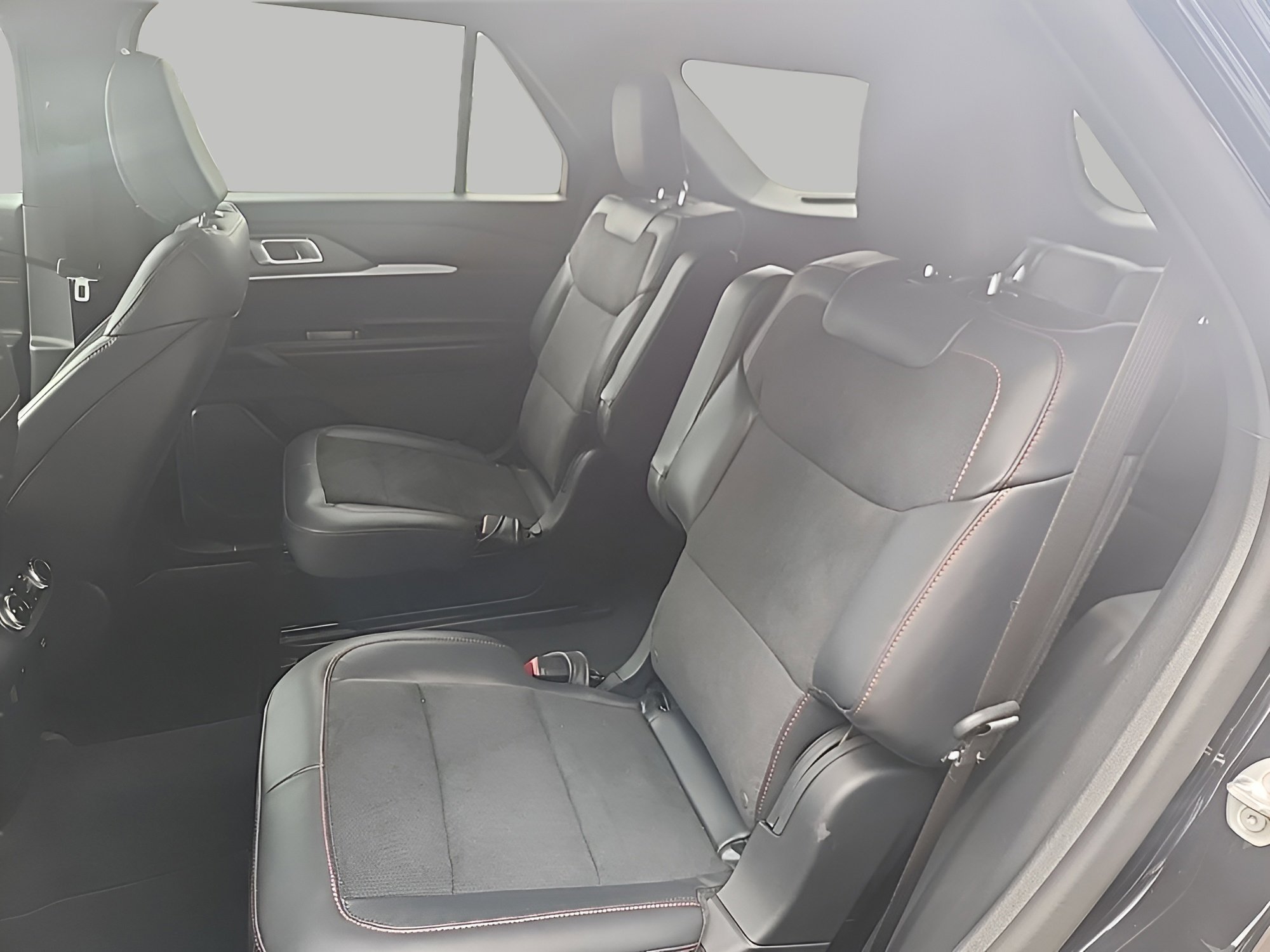 Certified 2026 Ford Explorer ST w/ Sun And Sound Package AWD/4WD image 13