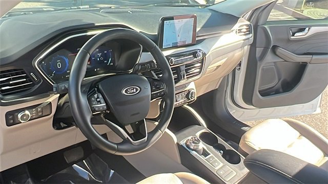 Certified 2022 Ford Escape SEL w/ Technology Package image 16