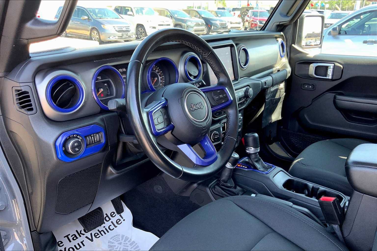 Used 2021 Jeep Gladiator Sport AWD/4WD image 18