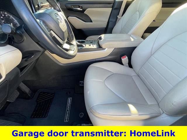 Used 2024 Toyota Highlander XLE image 15
