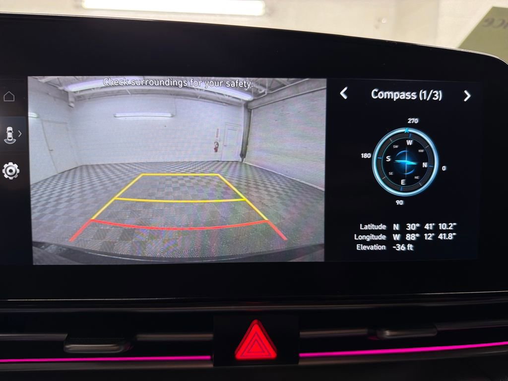 Used 2024 Hyundai Elantra SEL image 27