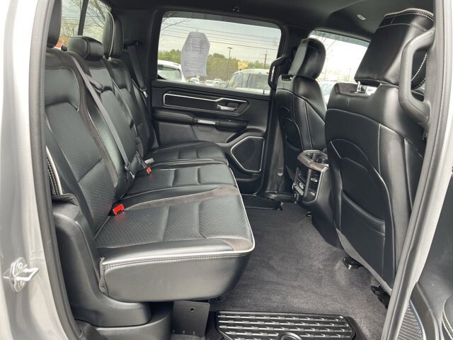 Used 2025 RAM 1500 Laramie w/ Sport Appearance Package AWD/4WD image 14