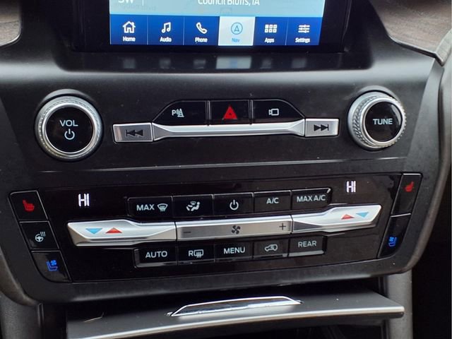 Certified 2020 Ford Explorer Platinum w/ Premium Technology Package image 16