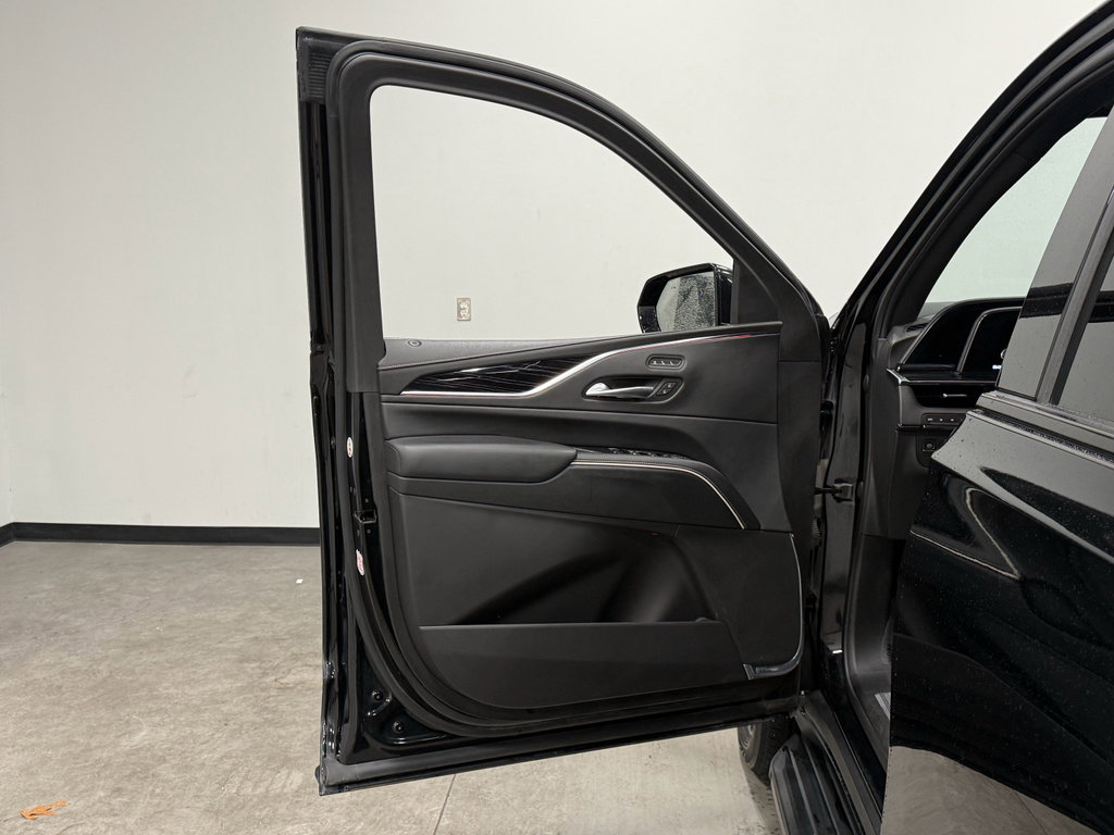 Used 2023 Cadillac Escalade Sport image 9