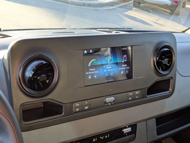 Used 2024 Mercedes-Benz Sprinter 2500 image 24