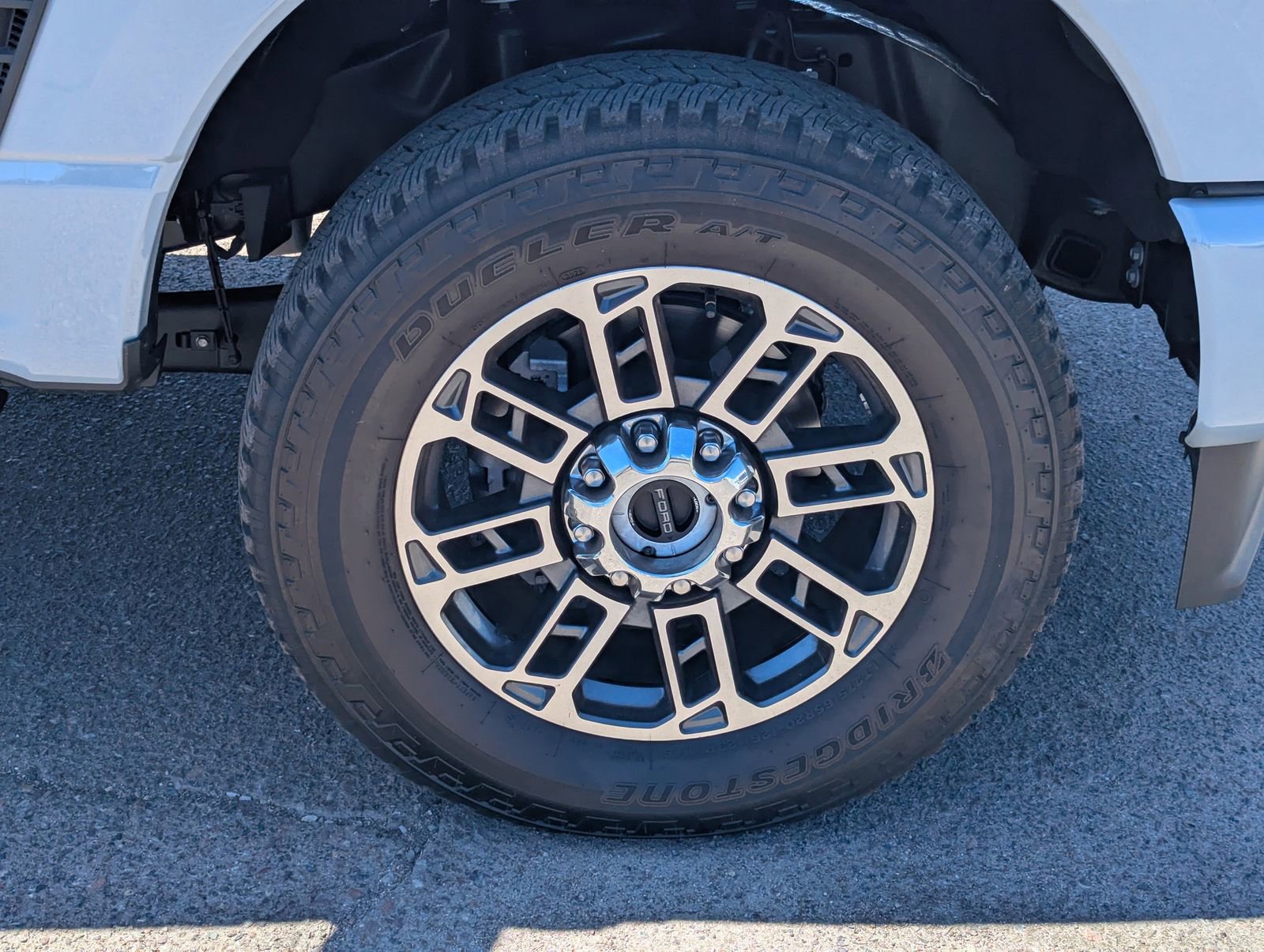 Certified 2026 Ford F250 Platinum w/ Platinum Plus Package AWD/4WD image 9