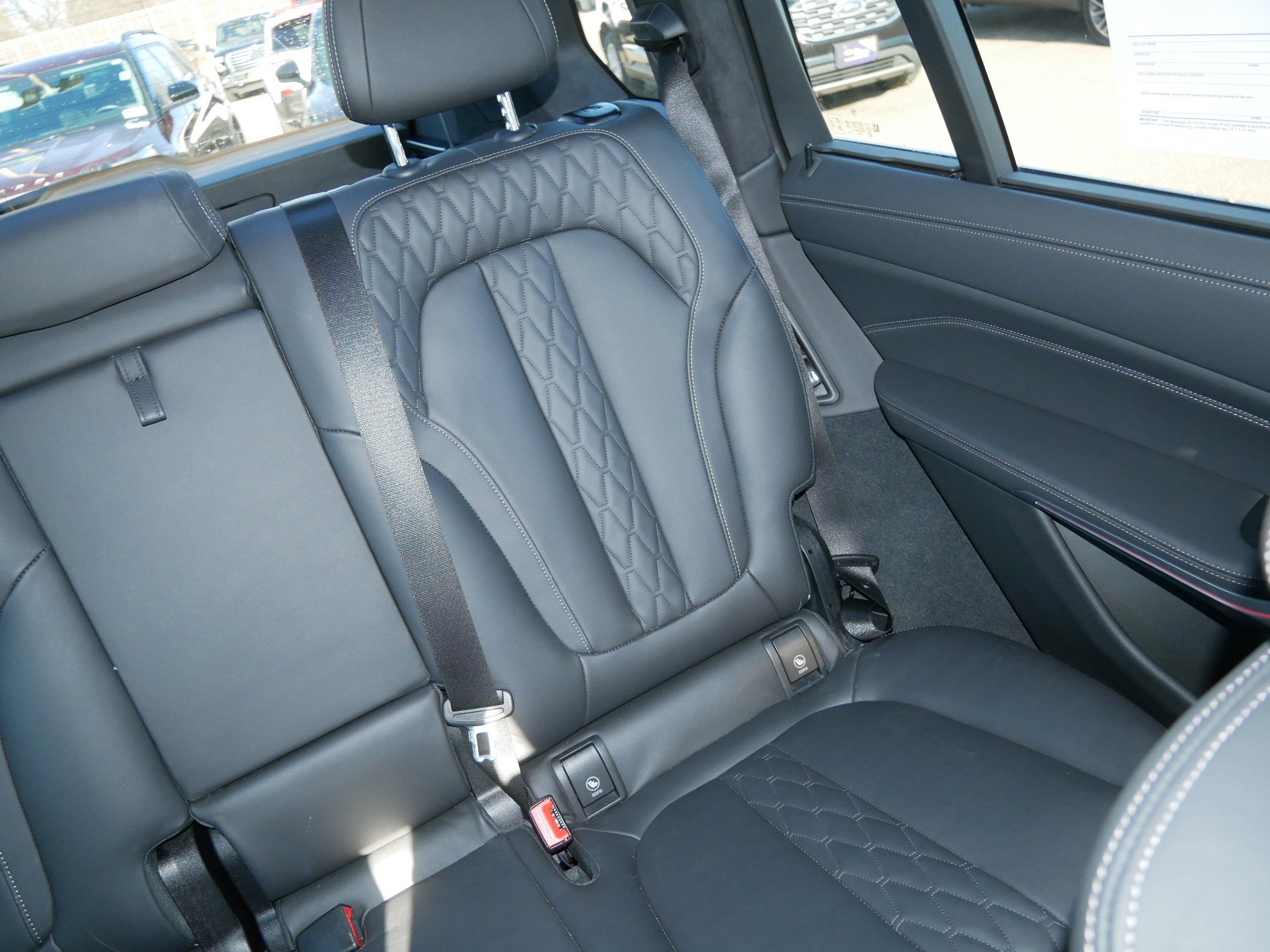 Used 2023 BMW X7 xDrive40i w/ Executive Package image 14