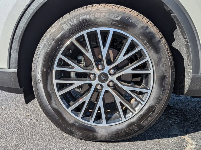 Certified 2025 Ford Escape SE w/ PHEV Premium Package FWD image 22