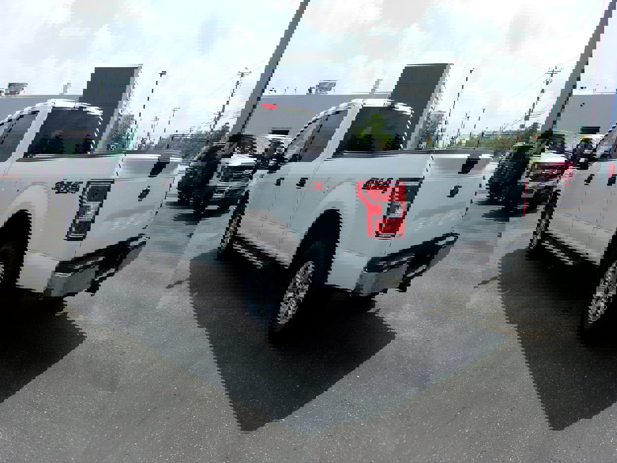 Certified 2020 Ford F150 XLT image 3