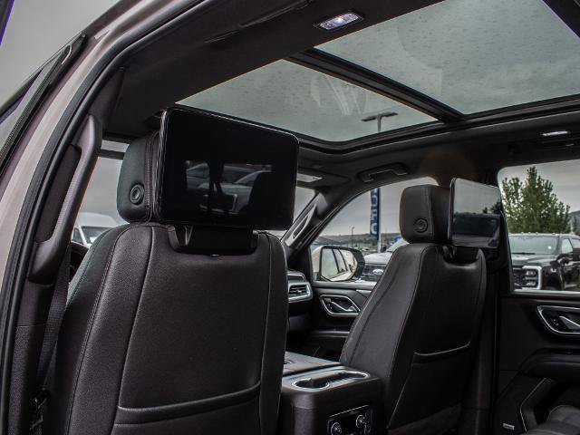 Used 2023 Chevrolet Suburban RST w/ Luxury Package AWD/4WD image 20