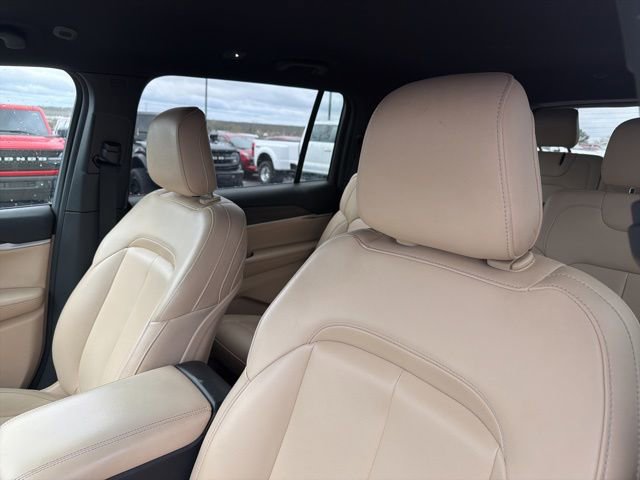 Used 2023 Jeep Grand Cherokee L Limited image 11