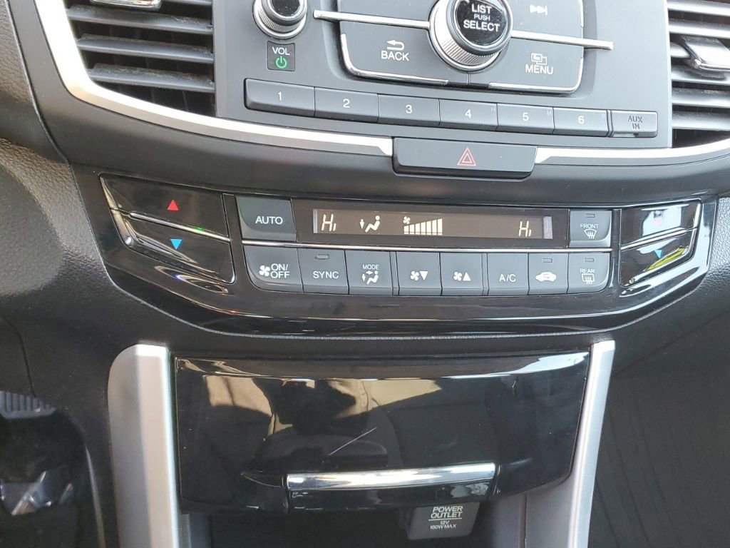 Used 2017 Honda Accord LX image 25