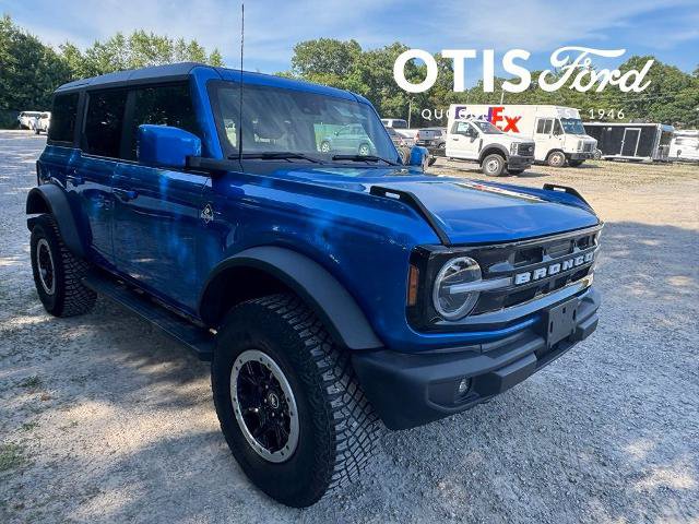 Certified 2023 Ford Bronco Outer Banks w/ Sasquatch Package AWD/4WD image 1