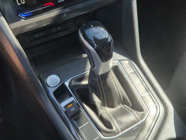 Used 2022 Volkswagen Tiguan SE image 22