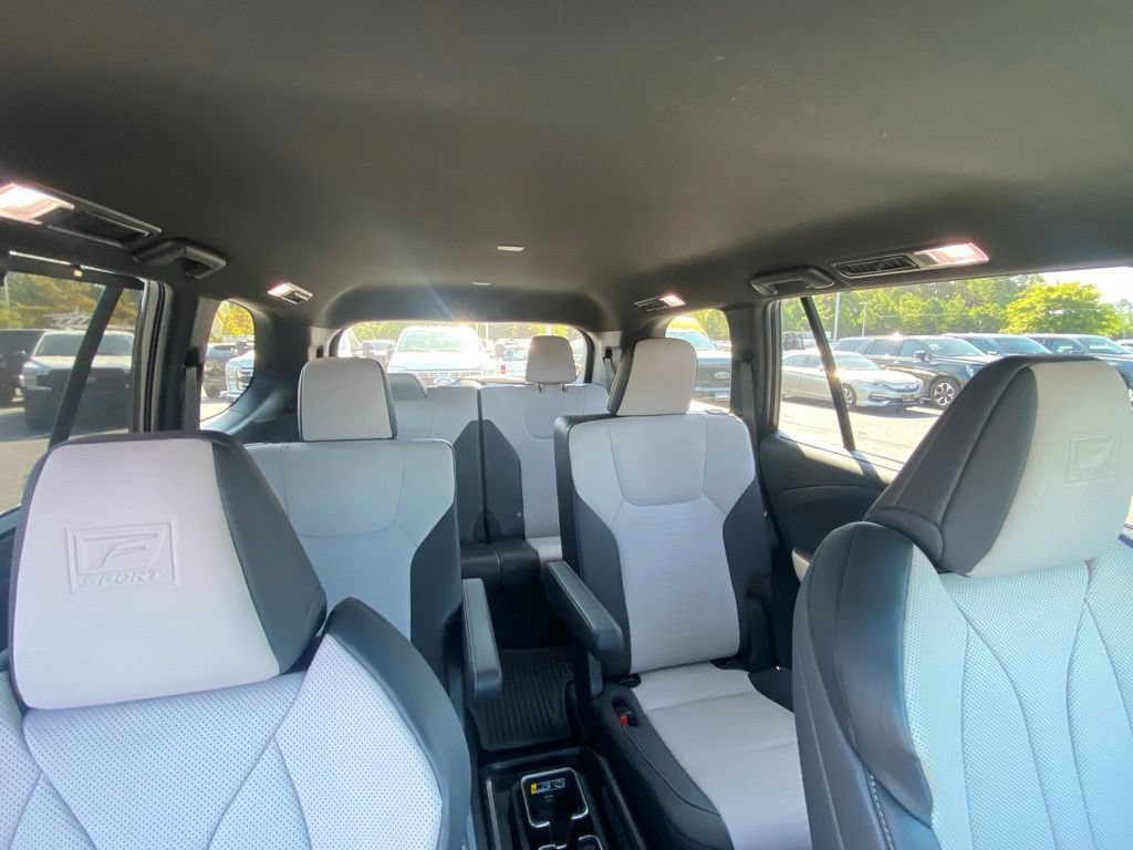 Used 2025 Lexus TX 500h AWD w/ Technology Package image 29