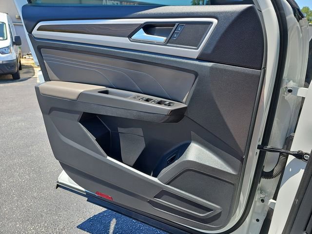 Used 2023 Volkswagen Atlas SE w/ Panoramic Sunroof Package FWD image 34