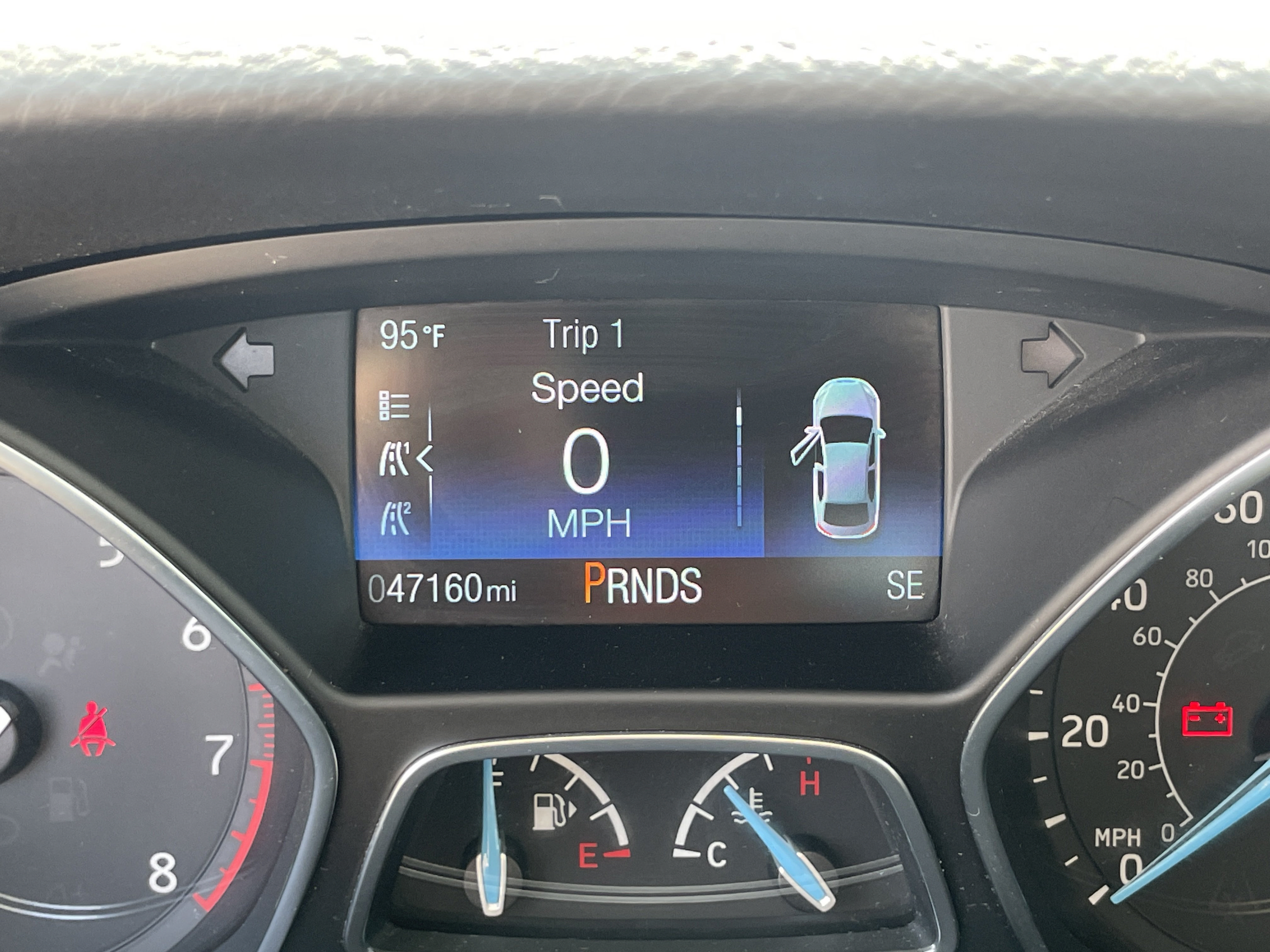 Certified 2018 Ford Focus SEL FWD image 9