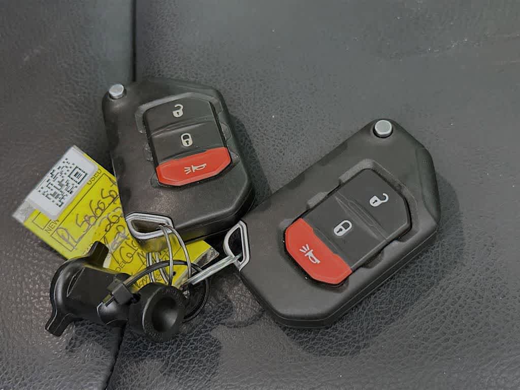 Used 2023 Jeep Gladiator Mojave w/ LED Lighting Group AWD/4WD image 21