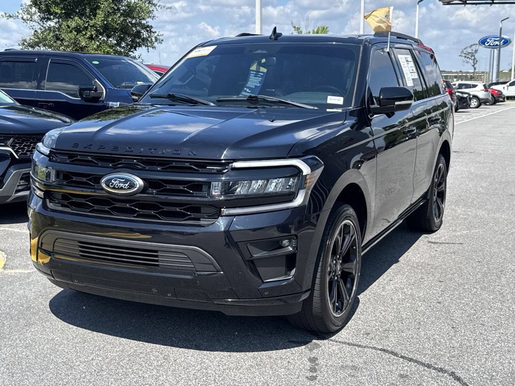 Certified 2023 Ford Expedition Limited RWD image 5