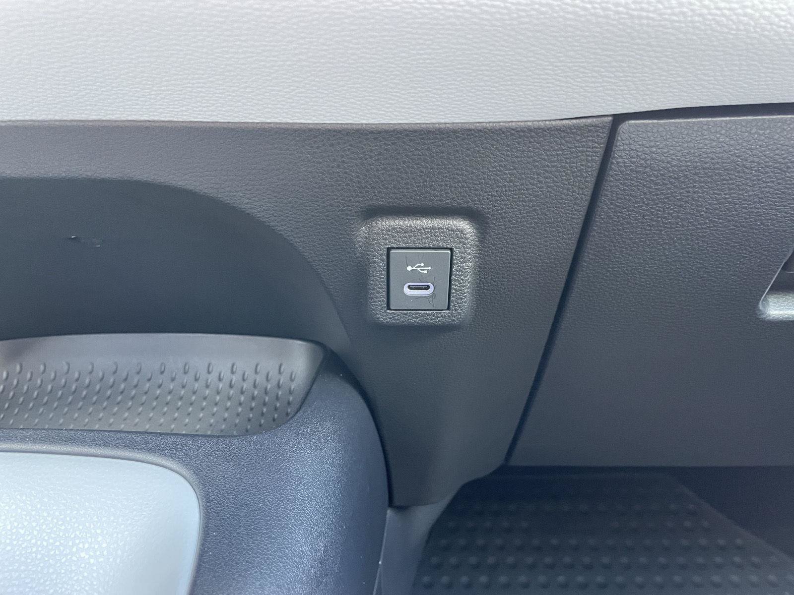 Used 2026 Toyota Corolla SE FWD image 27