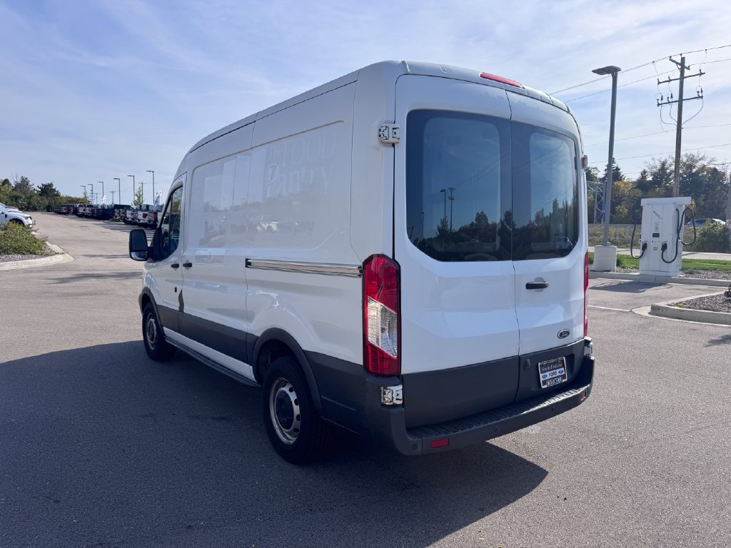 Certified 2017 Ford Transit 150 130 Medium Roof RWD image 3